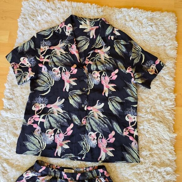 Aritzia Babaton Silk Button Down Blouse and Shorts Set XS 2  Coastal - Picture 4 of 12